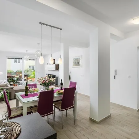 Ferienwohnung Mit Privat Pool Und Dachterrasse Mit Whirlpool Und Meerblick Apartamento