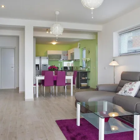 Ferienwohnung Mit Privat Pool Und Dachterrasse Mit Whirlpool Und Meerblick