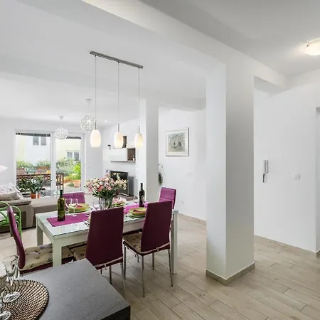 Ferienwohnung Mit Privat Pool Und Dachterrasse Mit Whirlpool Und Meerblick Apartamento