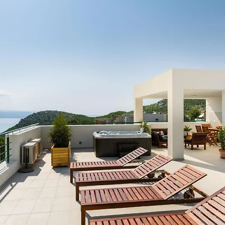 Ferienwohnung Mit Privat Pool Und Dachterrasse Mit Whirlpool Und Meerblick *